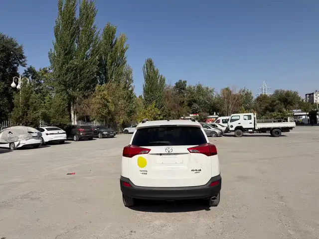 Toyota RAV 4, 2014, Душанбе - 6