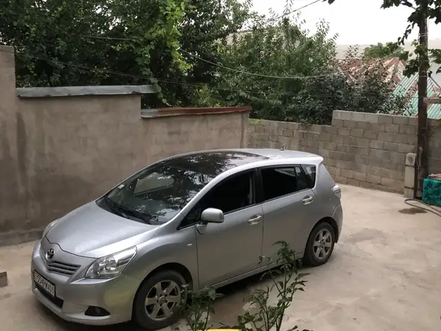 Хизматрасонии ронанда бо мошини худ, Душанбе