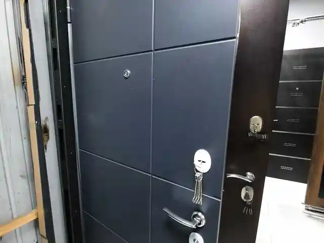 Железная дверь, Душанбе