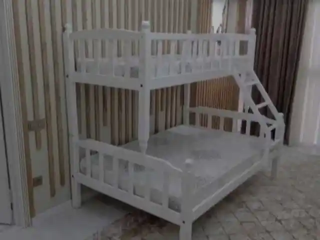 Двухъярусная кровать, Душанбе