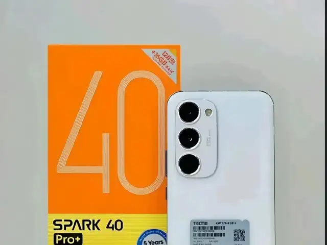 Tecno Spark 40 pro+ 8/256 white, Душанбе