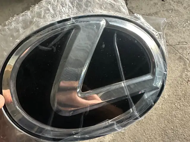 Передний стеклянный знак от Lexus RX 2013-2015, Душанбе