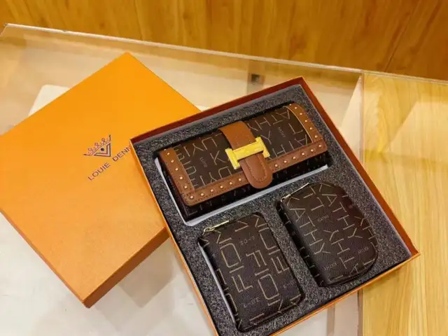 Комплект кошелёк и cardholder, Хуҷанд