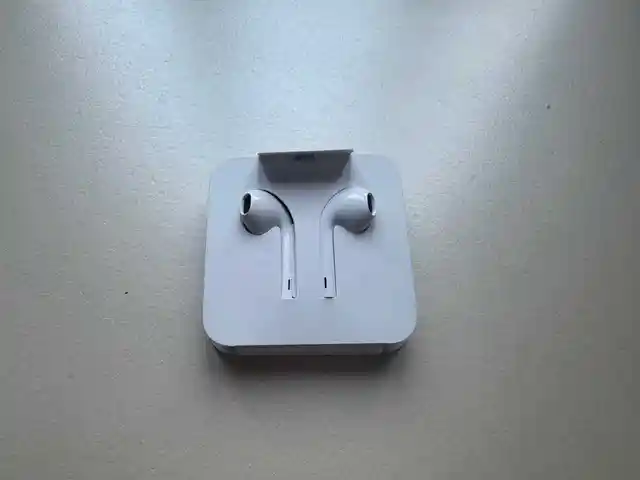 Наушники Apple, Худжанд