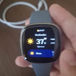 Смарт часы Fitbit Versa 4, Душанбе