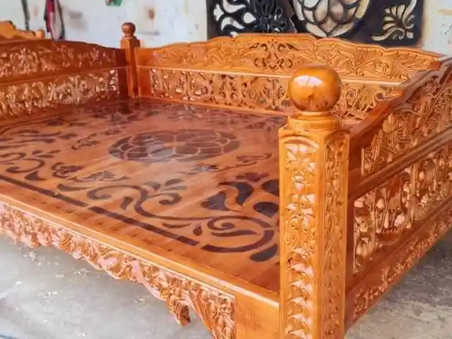 Кати чуби бо фармоиш, Душанбе