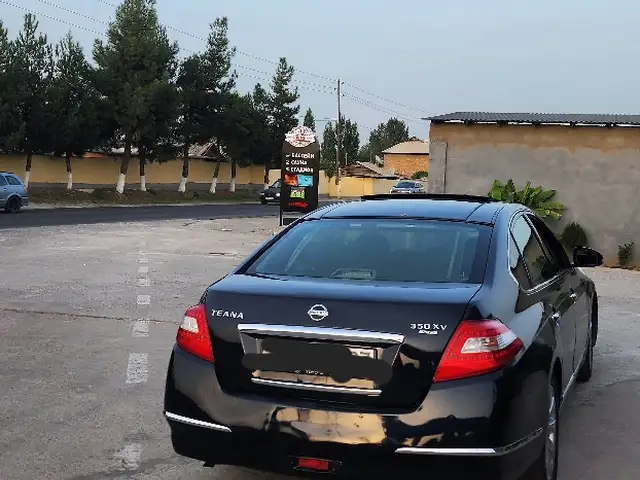 Nissan Teana