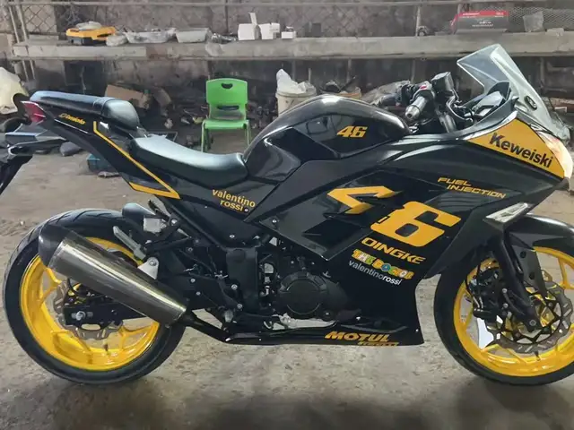 Мотоцикл Kawasaki 250 cc, Душанбе