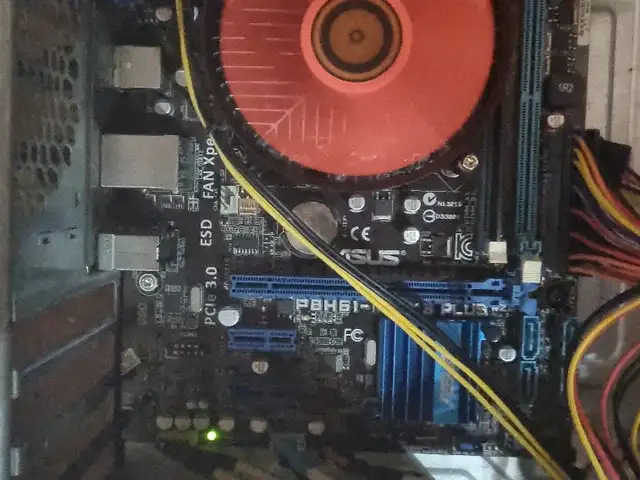Материнская плата сокет 1155 core i3+ ozu 4gb, Хуҷанд