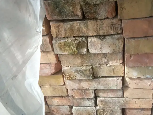Кирпичи, Душанбе