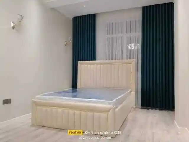 Двуспальная кровать, Душанбе
