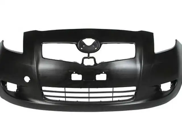 Бампер на Toyota Vits 2006, Душанбе