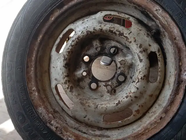 Диск с шиной R13, Рудаки