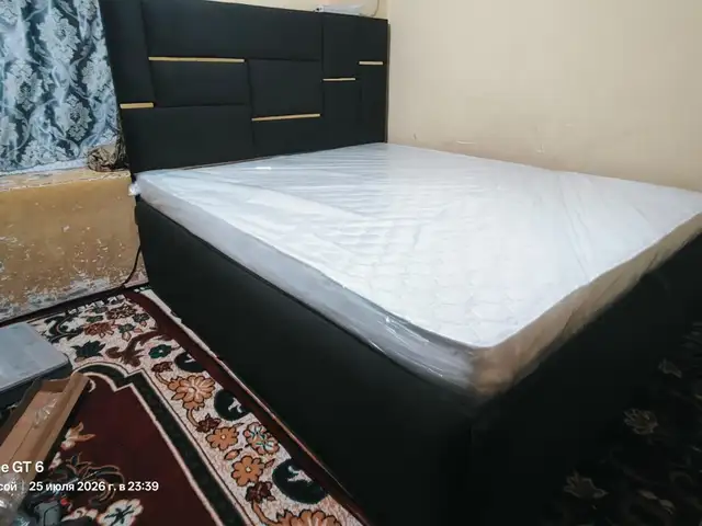 Двуспальная кровать, Душанбе
