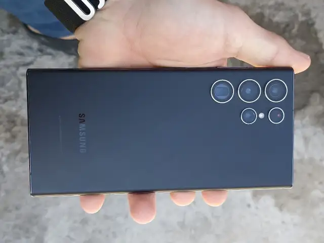 Samsung Galaxy S 22 Ultra, Душанбе