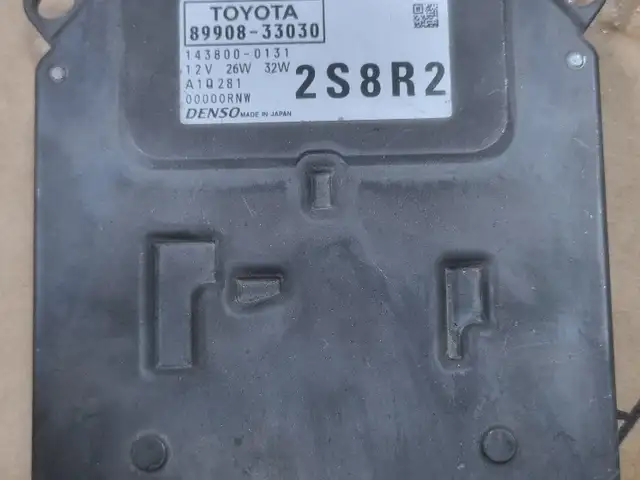 Блок управления фарой Toyota Camry 70 правый, Душанбе