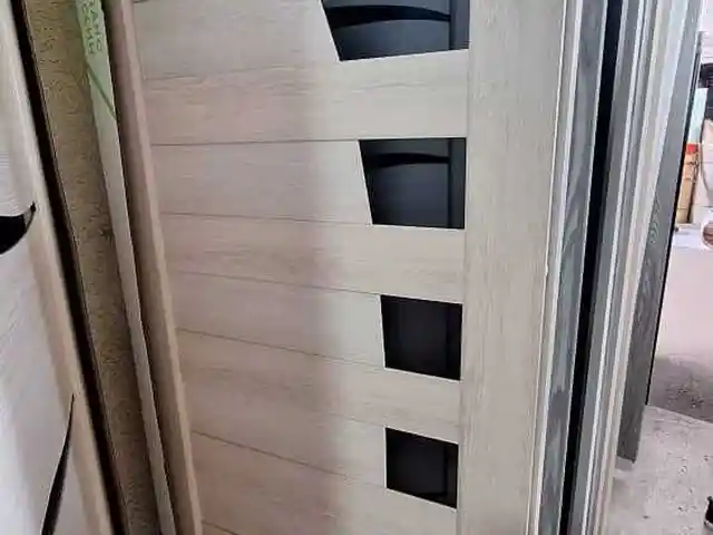 Дверь, Душанбе