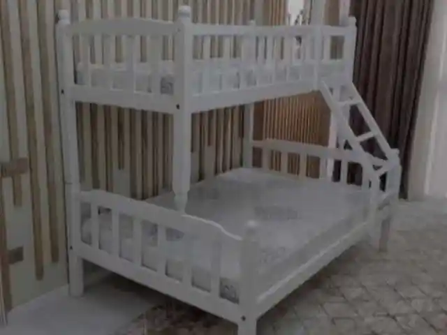 Двухъярусная кровать, Душанбе
