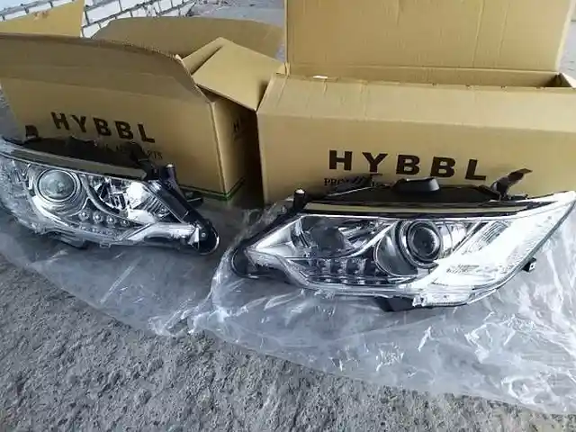 Передние фары на Toyota Camry 5, Душанбе