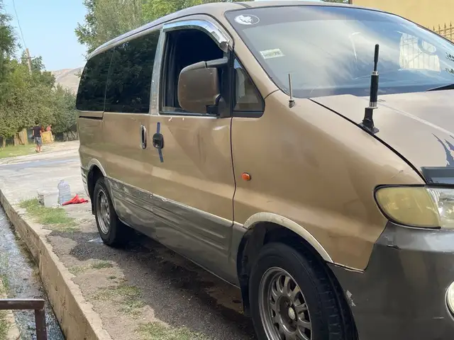 Микроавтобус Hyundai Starex, 2000, Рудаки