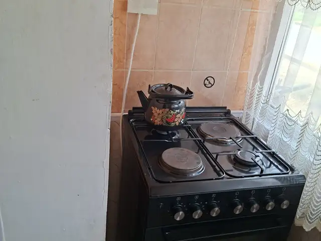 2-комн. квартира, 2 этаж, 46 м², Гулистон . Сугдиен 34.58., Гулистон (Кайраккум)