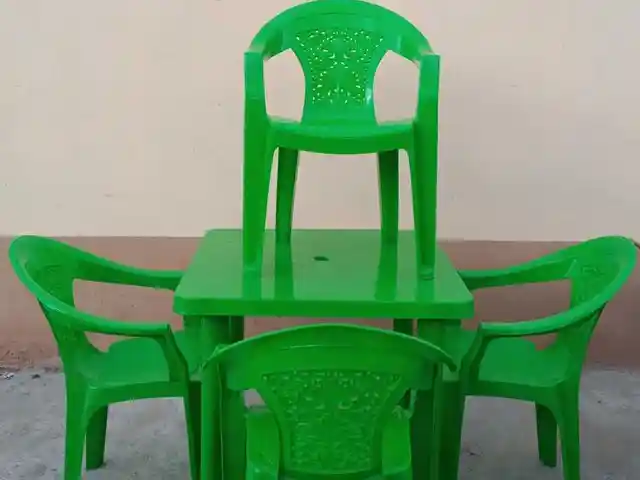Стол и стулья, Душанбе
