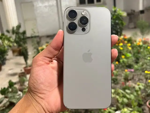 Apple iPhone 16 Pro Max, 256 gb, Natural Titanium, Душанбе