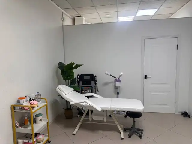 Помещение под магазин / салон, 35м², Исмоил Сомони, Тц Аниса, Душанбе