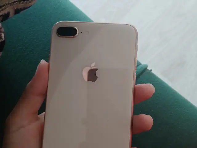 Apple iPhone 8 plus, 64 gb, Gold, Душанбе