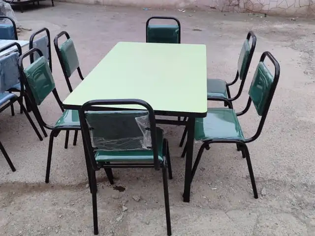 Кухонный стол со стульями, Канибадам