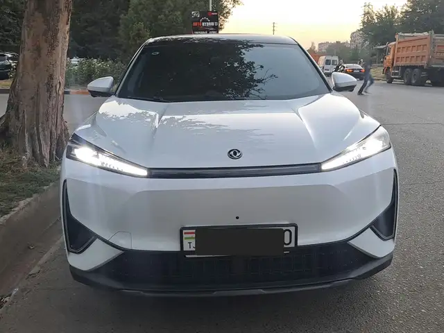 Dongfeng L7
