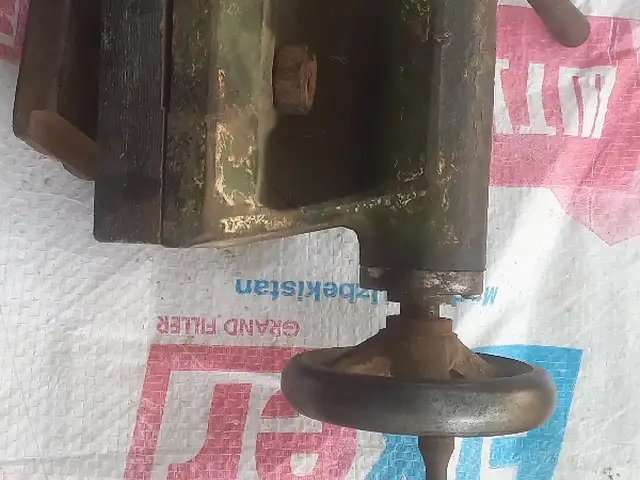 Задняя бабка токарного станка от тв3, Кӯлоб
