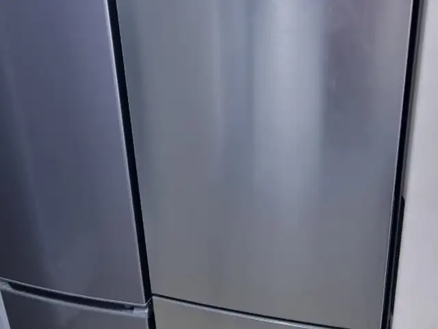 Холодильник Blesk Б.У, Худжанд