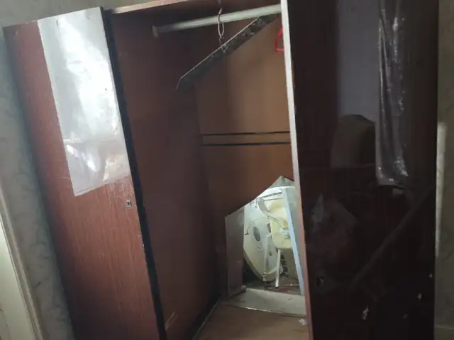 Шифоньер и трюмо, Худжанд
