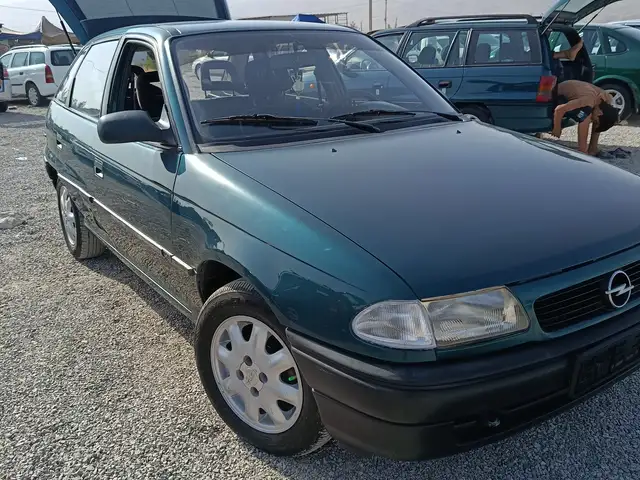 Opel Astra F