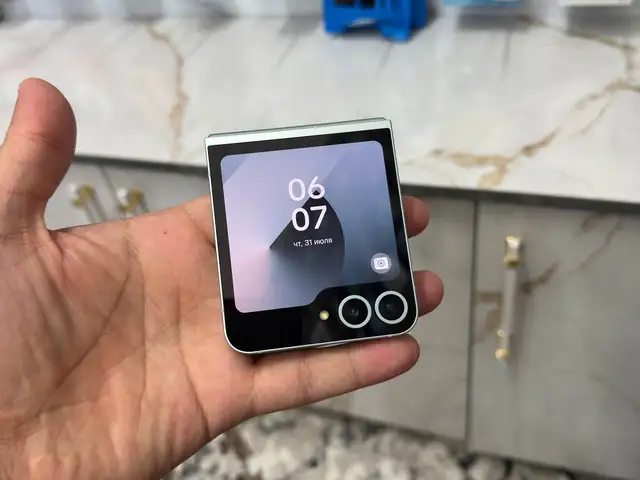 Samsung Galaxy Z Flip 6 12/512GB, Бохтар (Курган-Тюбе)
