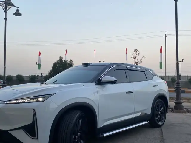 Dongfeng L7