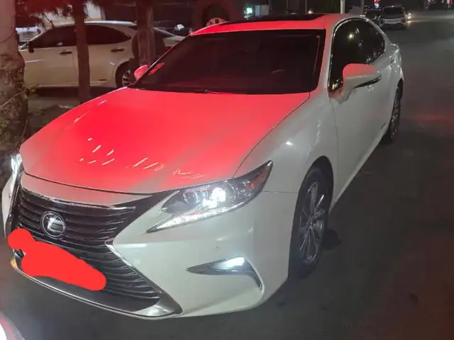 Lexus ES series