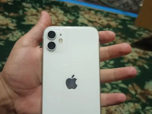 Apple iPhone 11, 128 gb, White, Вахдат