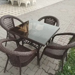 Стол стулҳо, Душанбе