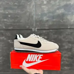 Кроссовки Nike, Душанбе