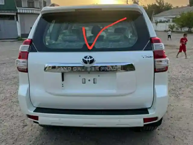 Задний стекло от Toyota Land Cruiser Prado FJ150, Душанбе