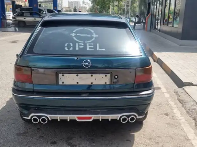 Opel Astra F