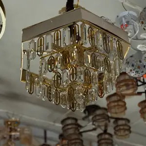 Люстра 50, Душанбе