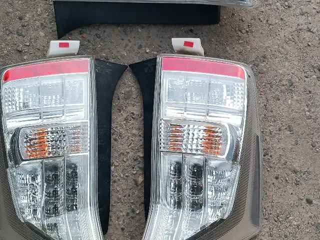 Задние фары от Tоyota prius, Душанбе
