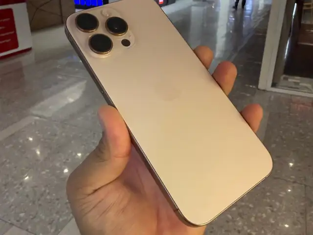 Apple iPhone 16 Pro Max, 256 gb, Desert Titanium, Душанбе