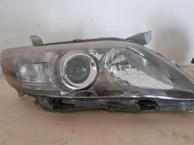 Правая фара от Toyota Camry 2, Душанбе