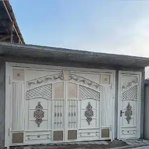 Дарвозаи кавказский, Душанбе