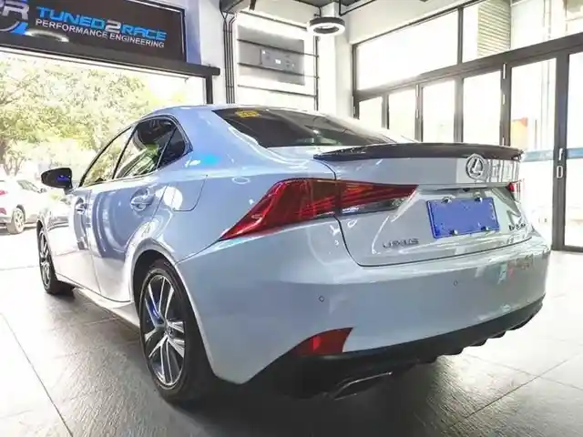 Спойлер на Lexus is 2012-2018, Душанбе
