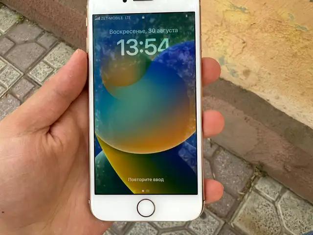 Apple iPhone 8, 64 gb, Silver, Душанбе